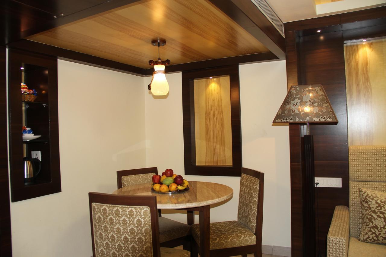 Golden Gate Otel Indore Dış mekan fotoğraf