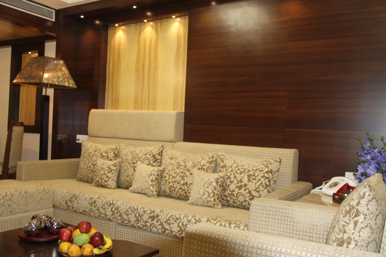 Golden Gate Otel Indore Dış mekan fotoğraf